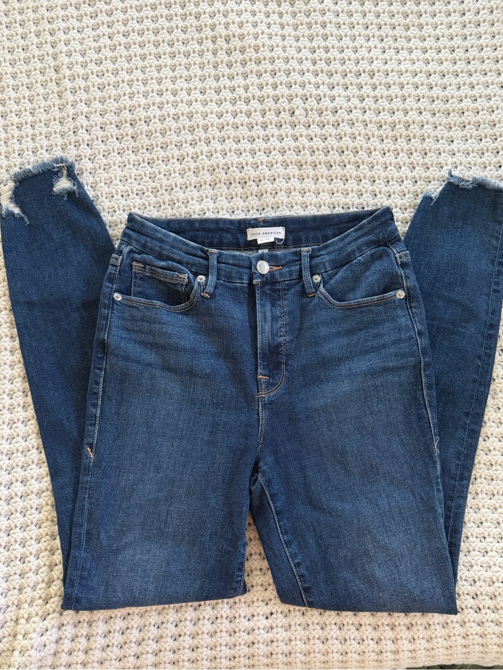 Good American Good Legs Jeans in Dark Blue Wash